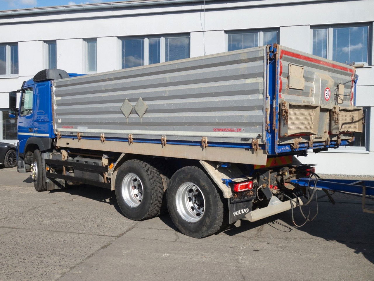 Volvo FM 500 6x4, Dreiseitenkipper Schwarzmüller - Camion basculantă: Foto 3 Volvo FM 500 6x4, Dreiseitenkipper Schwarzmüller - Camion basculantă: Foto 3