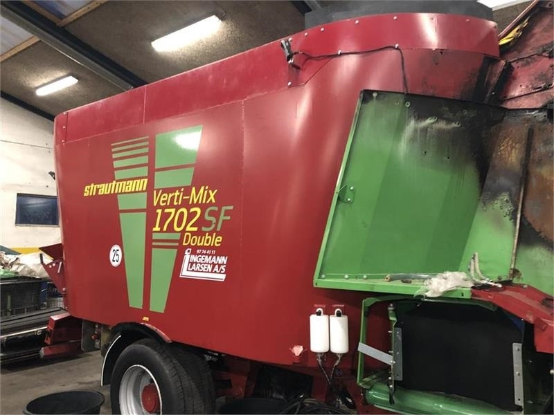 Strautmann Verti-Mix SF1702 Selvkørende blander - Remorcă distribuit furaje: Foto 1 Strautmann Verti-Mix SF1702 Selvkørende blander - Remorcă distribuit furaje: Foto 1