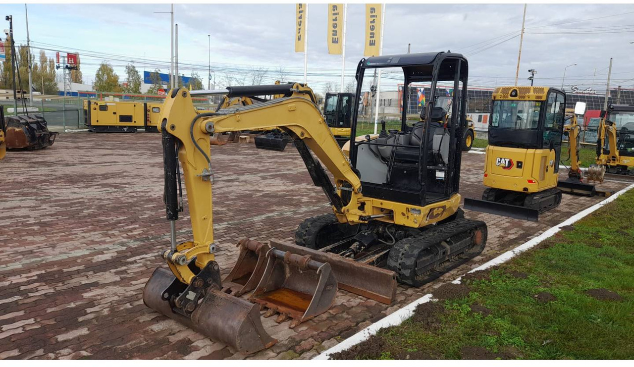 CAT 302.7DCR - Excavator pe şenile: Foto 1 CAT 302.7DCR - Excavator pe şenile: Foto 1