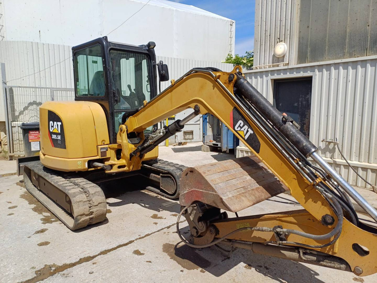CAT 305.5ECR - Excavator pe şenile: Foto 2 CAT 305.5ECR - Excavator pe şenile: Foto 2