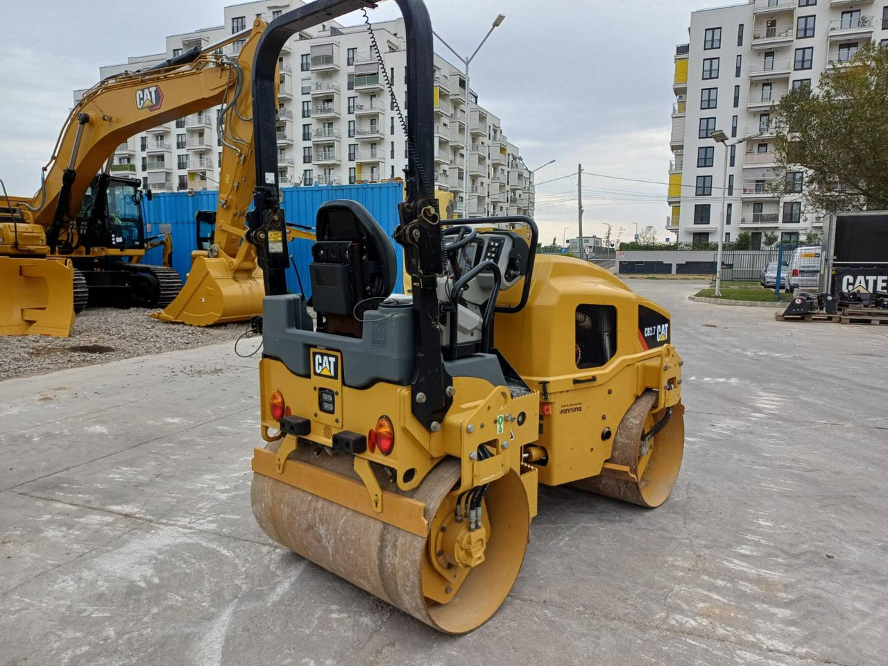 CAT CB2.7LRC - Cilindru compactor pentru asfalt: Foto 3 CAT CB2.7LRC - Cilindru compactor pentru asfalt: Foto 3