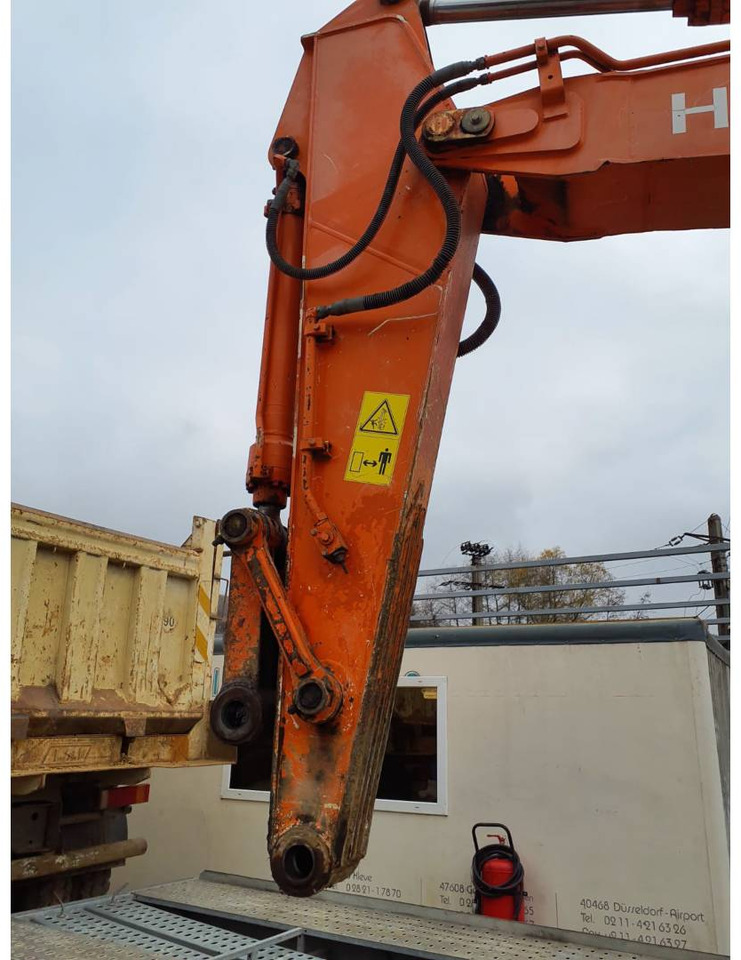 HITACHI ZX2400N-3 - Excavator pe şenile: Foto 3 HITACHI ZX2400N-3 - Excavator pe şenile: Foto 3