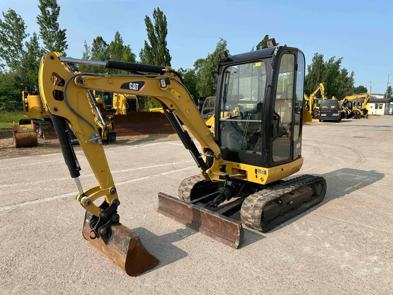 Excavator pe şenile CAT 302.7DCR: Foto 9 Excavator pe şenile CAT 302.7DCR: Foto 9