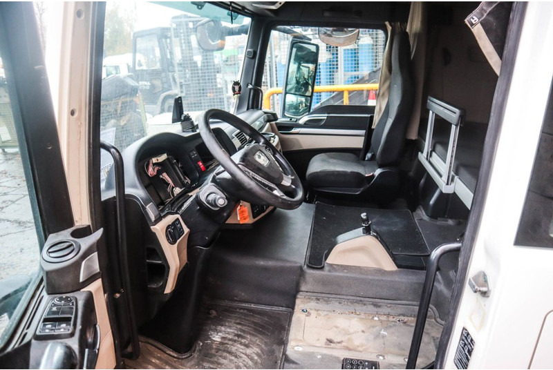 MAN F99L39 TGS EURO6 81.60000-7915 - Cabină și interior pentru Camion: Foto 5 MAN F99L39 TGS EURO6 81.60000-7915 - Cabină și interior pentru Camion: Foto 5