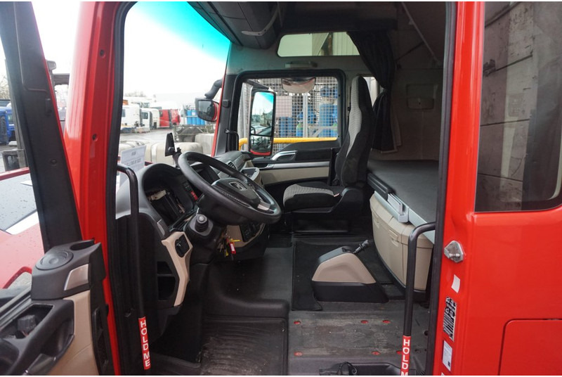 MAN F99L41 TGX XXL EURO6 81.60000-7925 - Cabină și interior pentru Camion: Foto 5 MAN F99L41 TGX XXL EURO6 81.60000-7925 - Cabină și interior pentru Camion: Foto 5