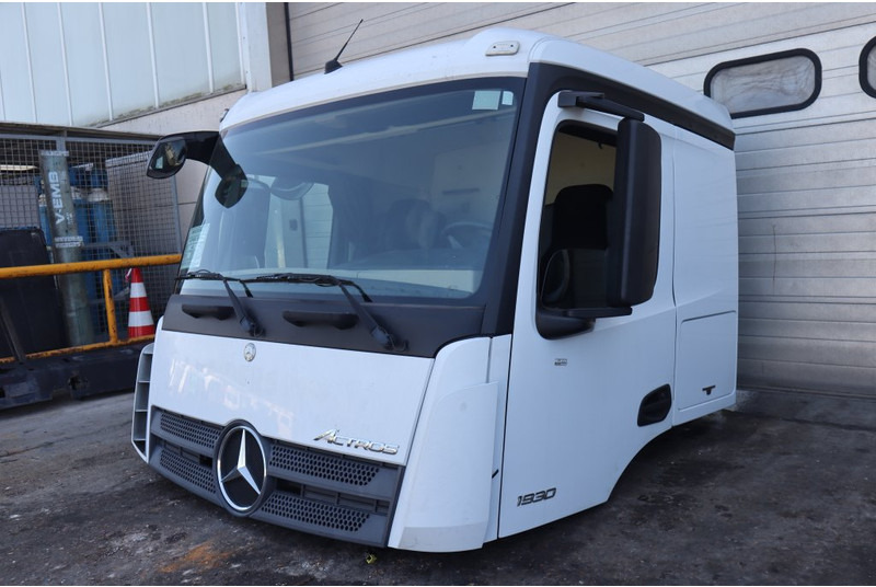 Mercedes-Benz AROCS L-CAB STREAMSPACE 2.3 96082015921314 - Cabină și interior pentru Camion: Foto 2 Mercedes-Benz AROCS L-CAB STREAMSPACE 2.3 96082015921314 - Cabină și interior pentru Camion: Foto 2