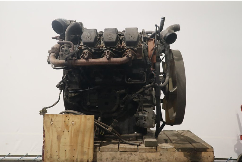 Mercedes-Benz OM501LA EURO3 410PS - Motor pentru Camion: Foto 1 Mercedes-Benz OM501LA EURO3 410PS - Motor pentru Camion: Foto 1
