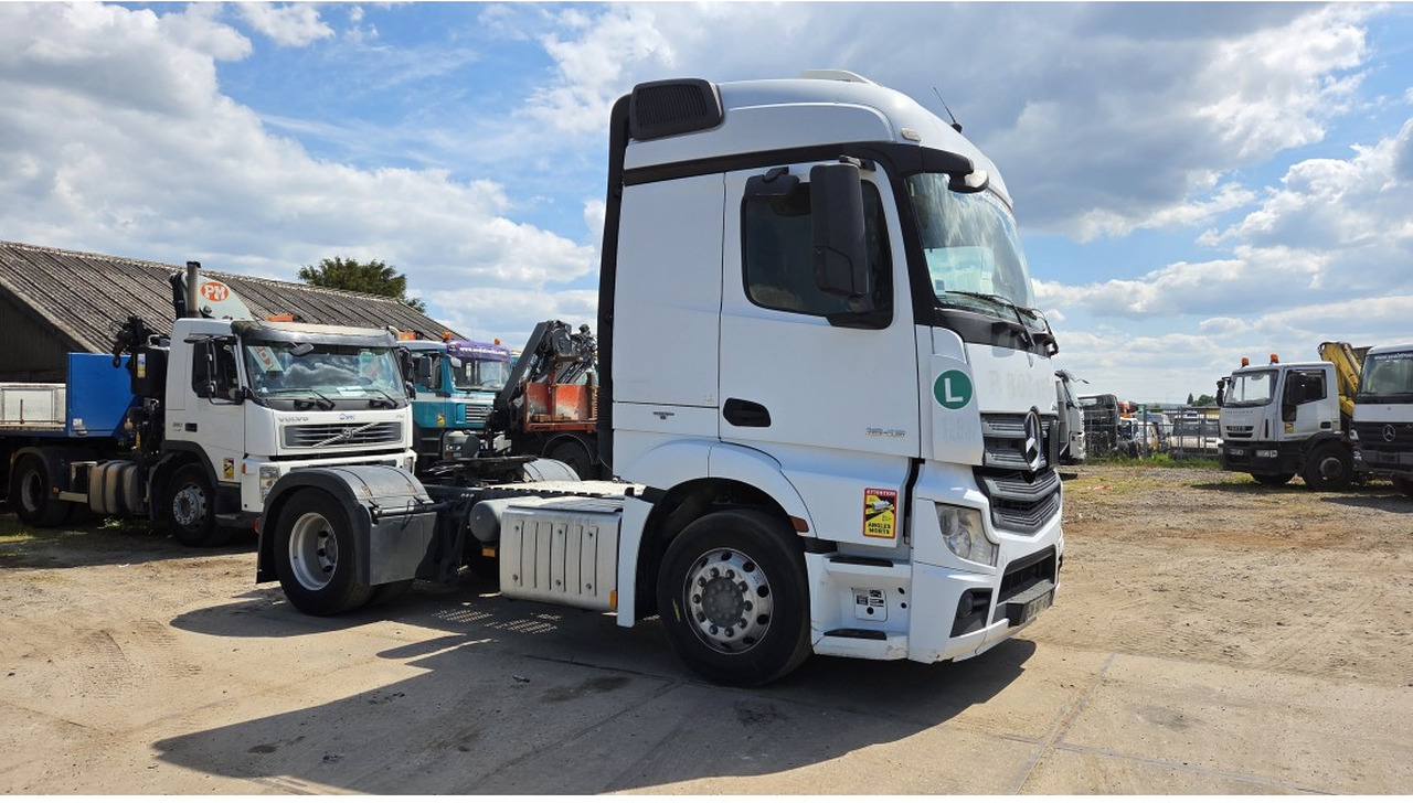 Mercedes Actros 1843 4X2 StreamSpace Retarder Parking Air conditioning PTO - Cap tractor: Foto 5 Mercedes Actros 1843 4X2 StreamSpace Retarder Parking Air conditioning PTO - Cap tractor: Foto 5