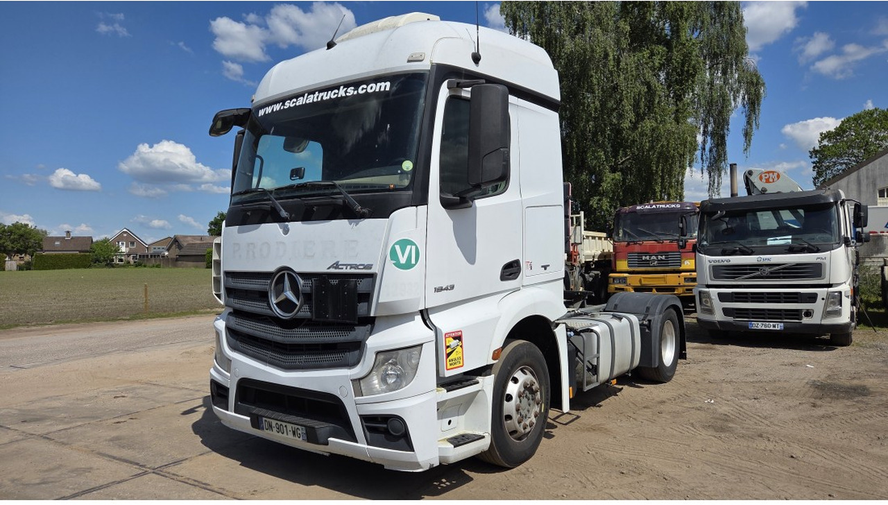 Mercedes Actros 1843 4X2 StreamSpace Retarder Parking Air conditioning PTO - Cap tractor: Foto 1 Mercedes Actros 1843 4X2 StreamSpace Retarder Parking Air conditioning PTO - Cap tractor: Foto 1
