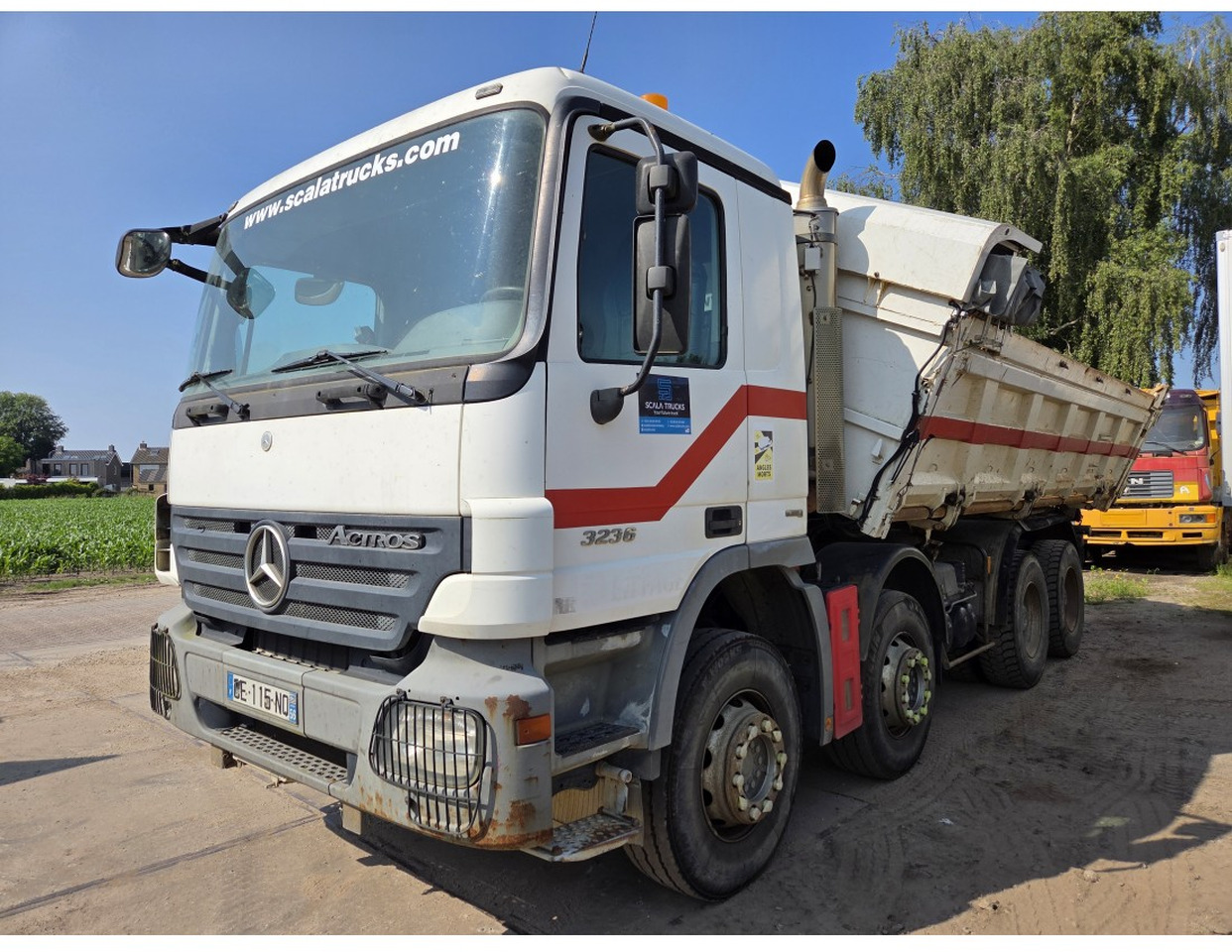 Mercedes Actros 3236 8x4 2-Side Tipper EPS Gearbox 3 Pedals - Camion basculantă: Foto 4 Mercedes Actros 3236 8x4 2-Side Tipper EPS Gearbox 3 Pedals - Camion basculantă: Foto 4