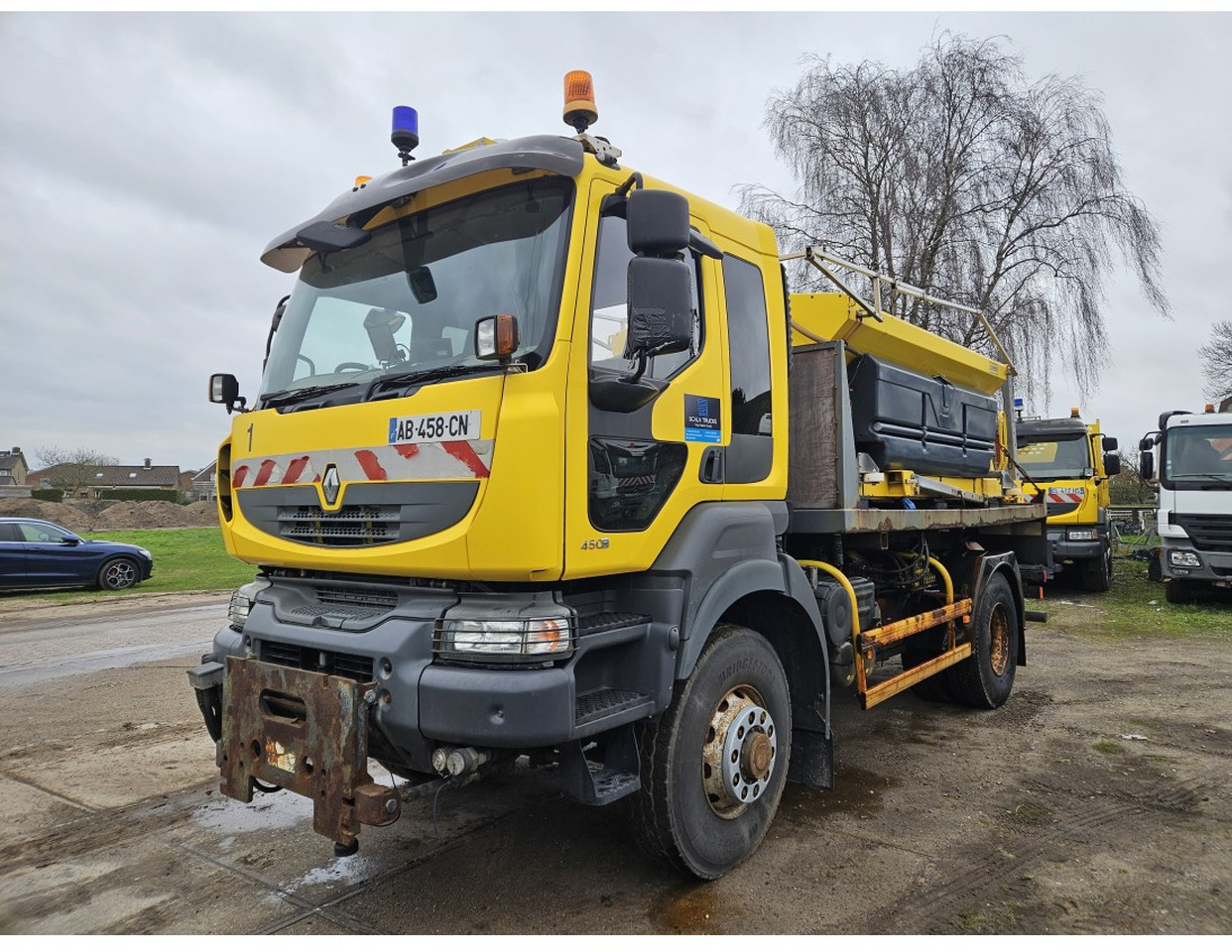 Renault Kerax 450 4x4 Salt spreader Gritter - Camion basculantă: Foto 1 Renault Kerax 450 4x4 Salt spreader Gritter - Camion basculantă: Foto 1