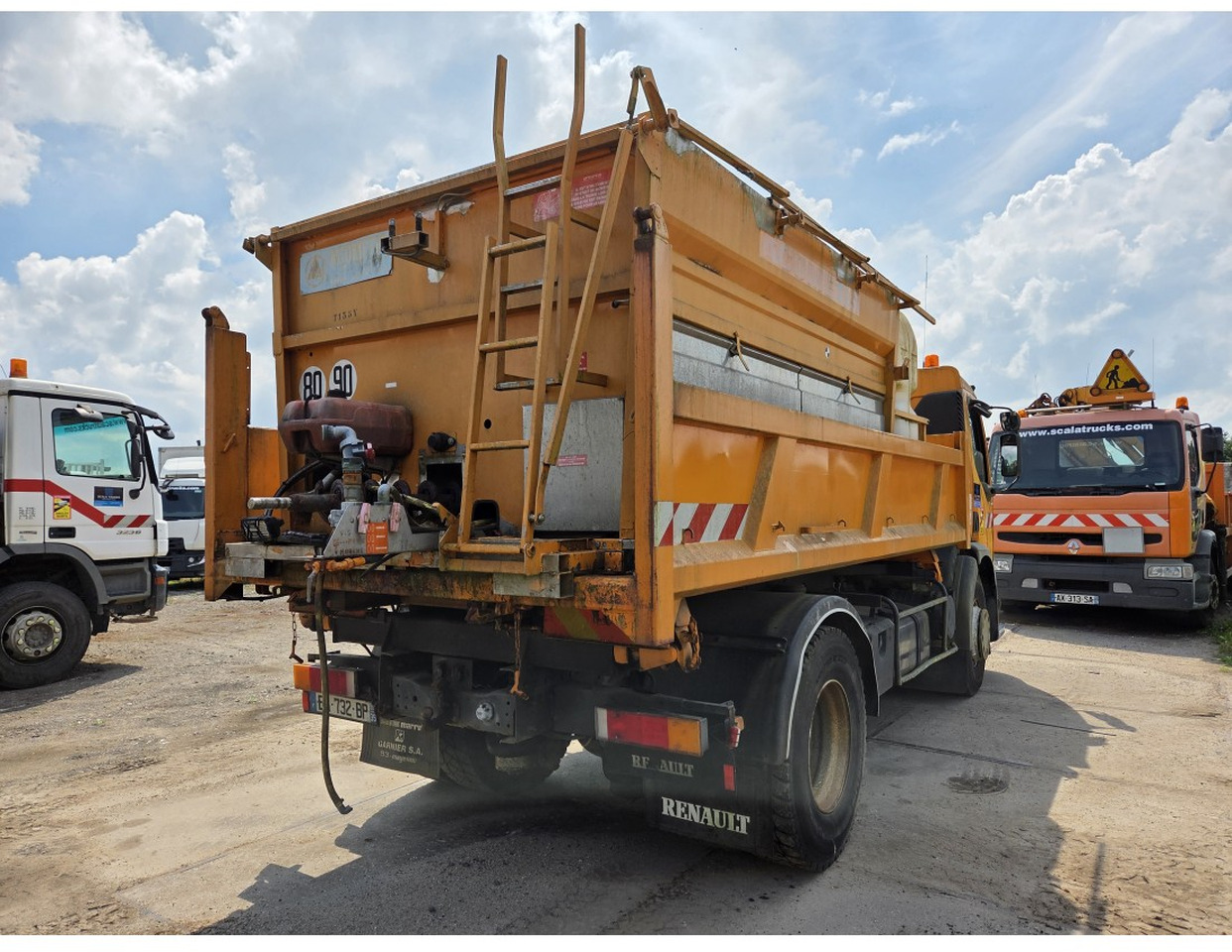 Renault Premium 300 4x2 Tipper Gritter Manual Gearbox Mechanical pump Pomp - Camion basculantă: Foto 2 Renault Premium 300 4x2 Tipper Gritter Manual Gearbox Mechanical pump Pomp - Camion basculantă: Foto 2