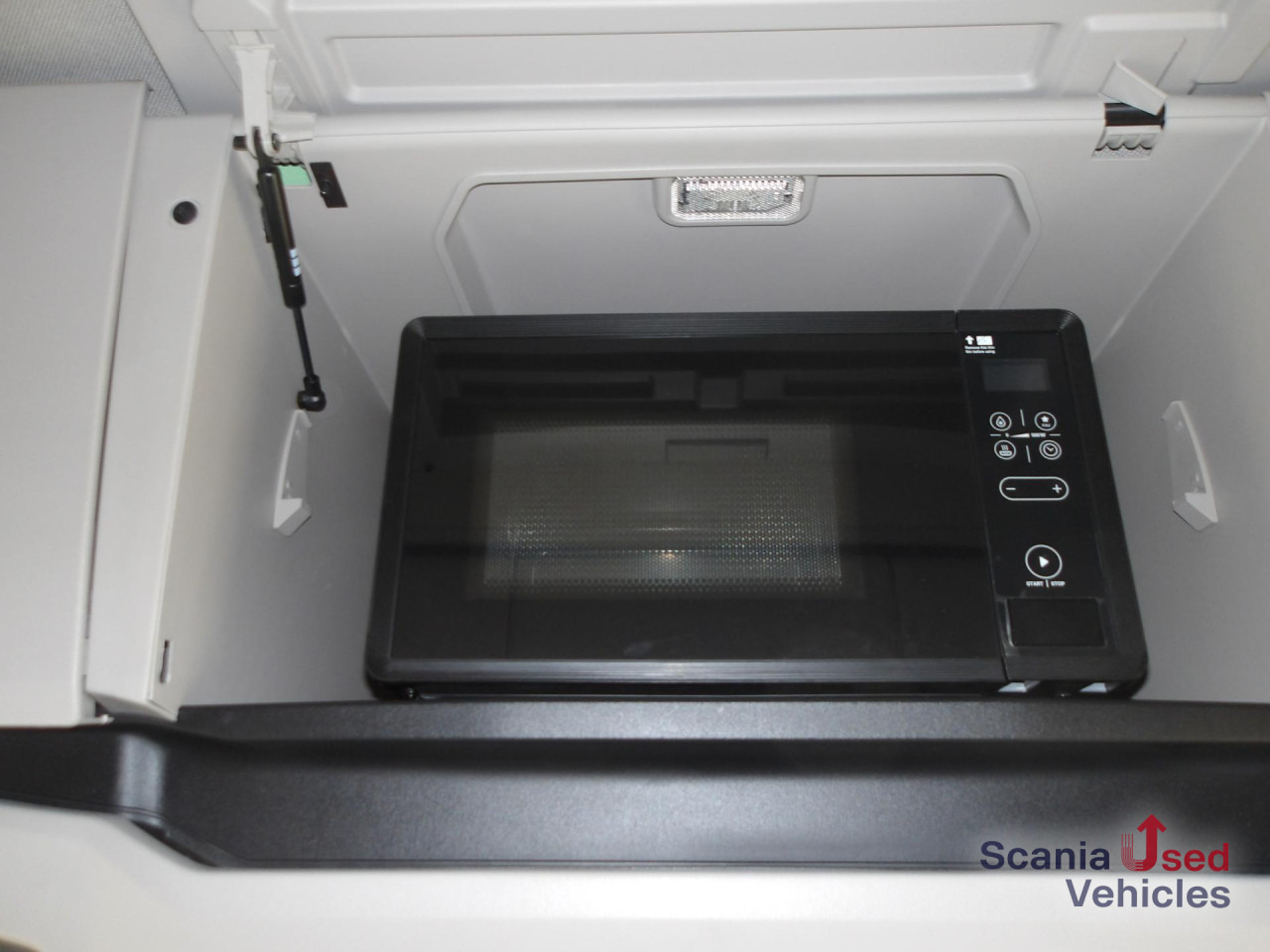 SCANIA S 590 NB - V8 - FULL AIR - LEDER - ALCOA - uvm - Cap tractor: Foto 5 SCANIA S 590 NB - V8 - FULL AIR - LEDER - ALCOA - uvm - Cap tractor: Foto 5