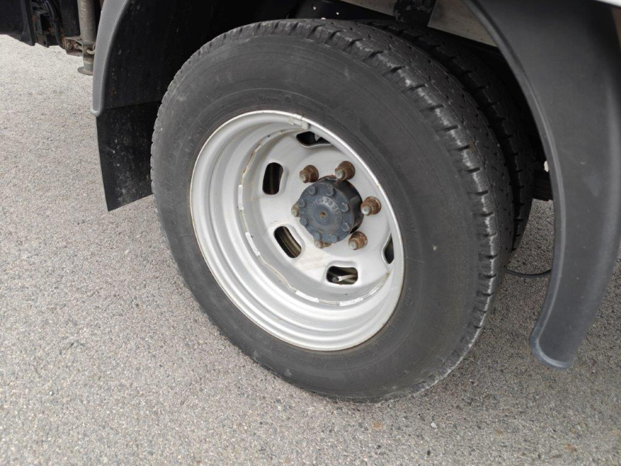 IVECO Daily 35C16 - Dubă: Foto 2 IVECO Daily 35C16 - Dubă: Foto 2