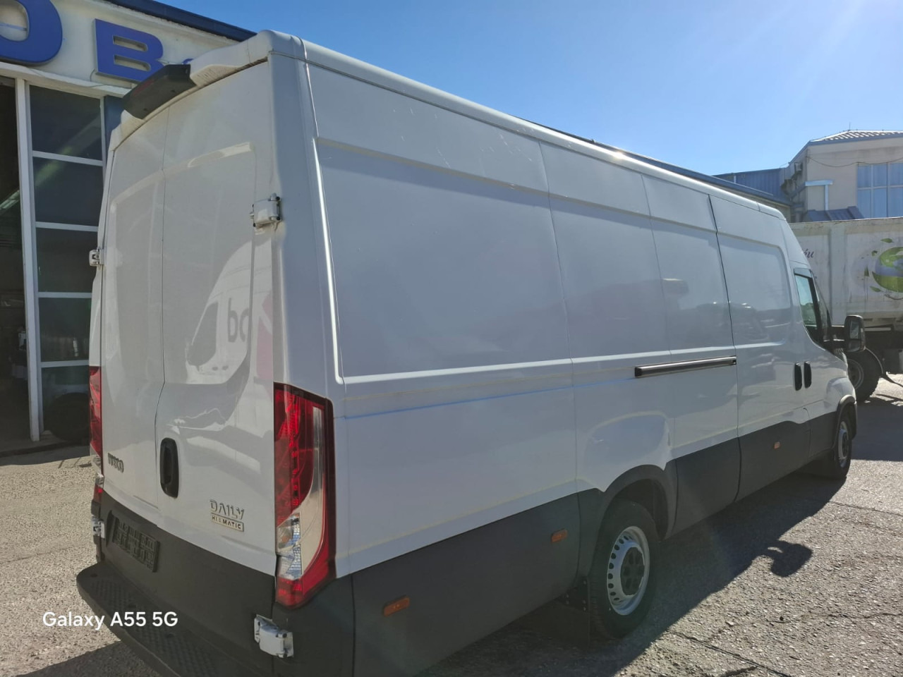 IVECO Daily 35S16V A8 - Transport persoane: Foto 4 IVECO Daily 35S16V A8 - Transport persoane: Foto 4