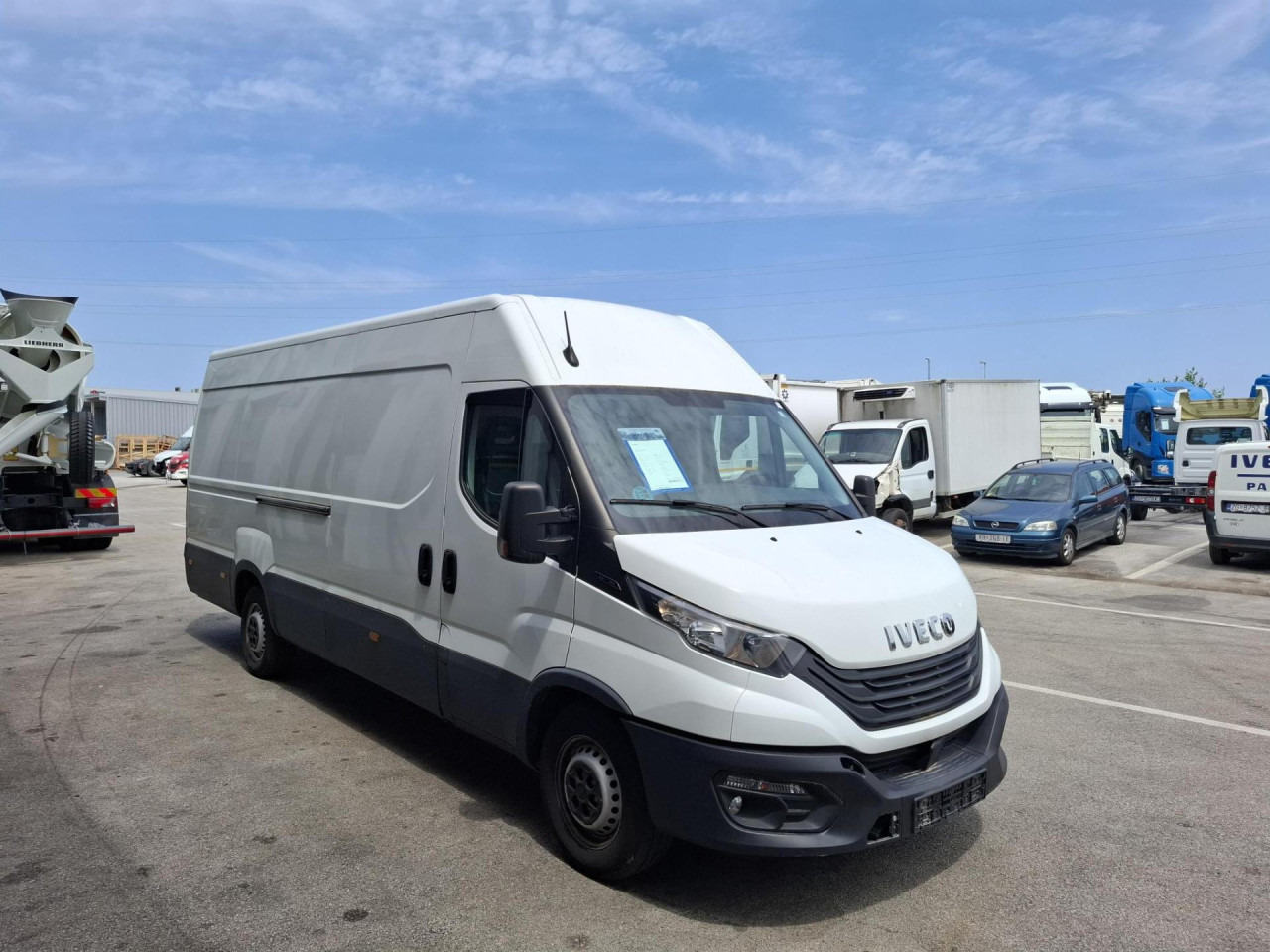 IVECO Daily 35S16V - Transport persoane: Foto 2 IVECO Daily 35S16V - Transport persoane: Foto 2