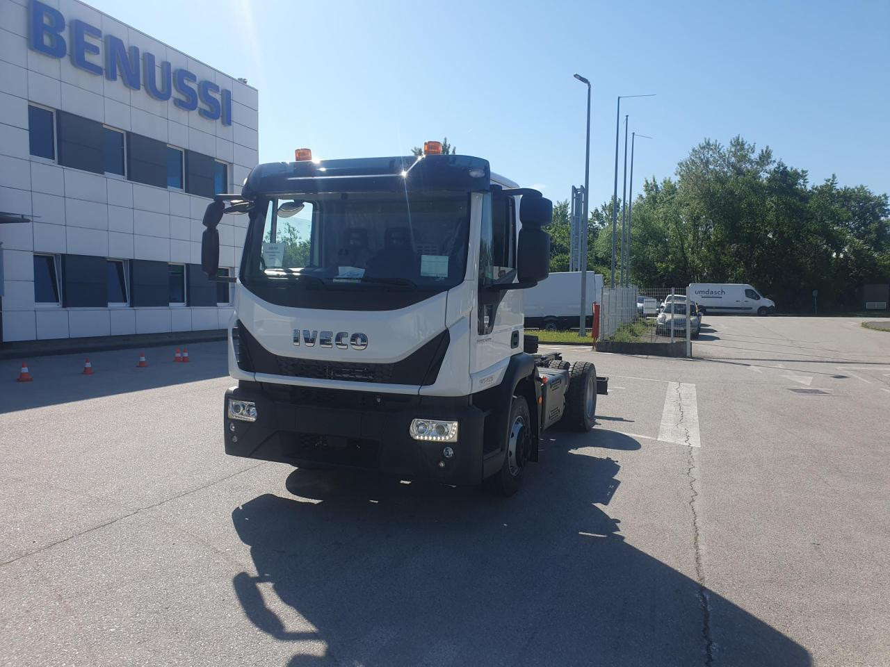 IVECO Eurocargo ML140E25/P - Camion şasiu: Foto 1 IVECO Eurocargo ML140E25/P - Camion şasiu: Foto 1