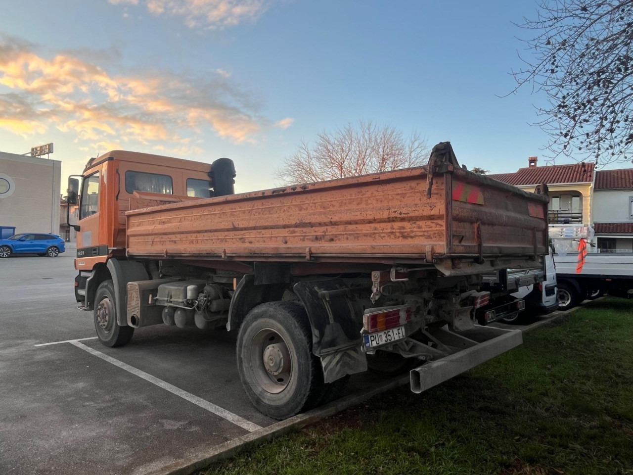 MERCEDES-BENZ Actros 1831 K - Camion basculantă: Foto 3 MERCEDES-BENZ Actros 1831 K - Camion basculantă: Foto 3