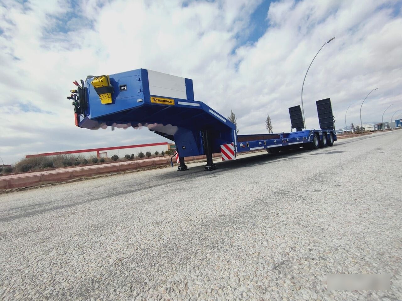 Scorpion Trailer SCORPION TRAILER 3 AXLE LOWBED SEMI TRAILER (CUSTOMIZED) - Semiremorcă transport agabaritic: Foto 5 Scorpion Trailer SCORPION TRAILER 3 AXLE LOWBED SEMI TRAILER (CUSTOMIZED) - Semiremorcă transport agabaritic: Foto 5