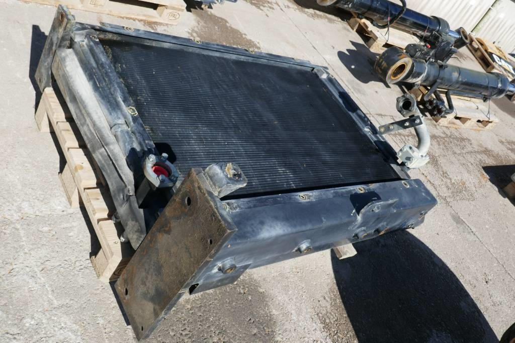 CAT 374 D Hydraulolje kylare, 245-9335 - Radiator pentru Utilaje constructii: Foto 2 CAT 374 D Hydraulolje kylare, 245-9335 - Radiator pentru Utilaje constructii: Foto 2