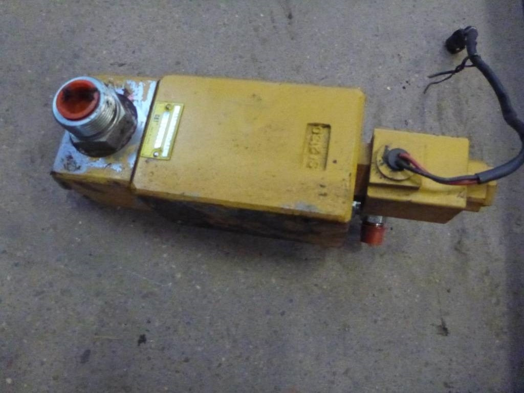 CAT 374 D ventiler, 297-0371 - Hidraulică pentru Utilaje constructii: Foto 2 CAT 374 D ventiler, 297-0371 - Hidraulică pentru Utilaje constructii: Foto 2