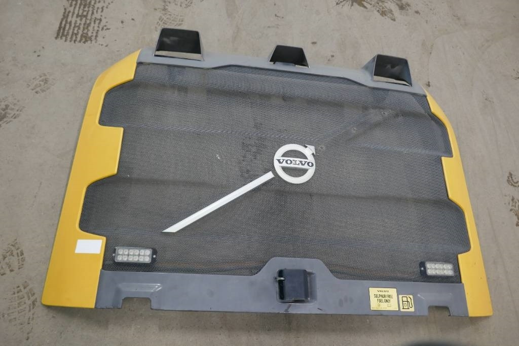 Volvo L 250 G grill, voe16810584 - Cadru/ Şasiu pentru Utilaje constructii: Foto 2 Volvo L 250 G grill, voe16810584 - Cadru/ Şasiu pentru Utilaje constructii: Foto 2