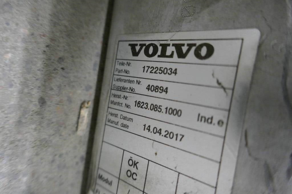 Volvo L180 HL kylare hydraulolja voe17225034 - Radiator pentru Utilaje constructii: Foto 2 Volvo L180 HL kylare hydraulolja voe17225034 - Radiator pentru Utilaje constructii: Foto 2