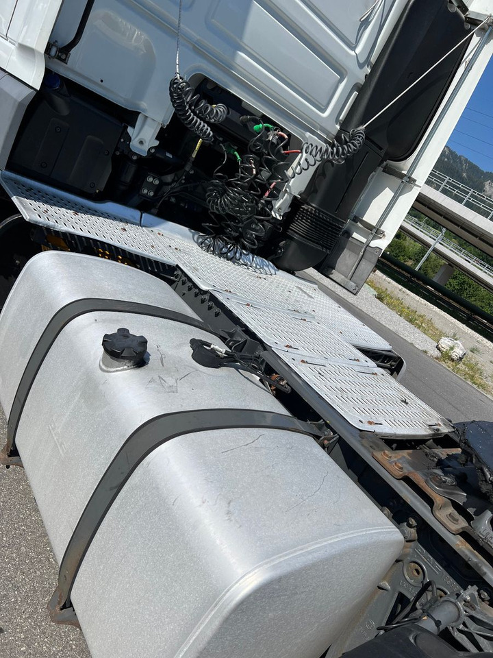 DAF FT XF 460 4x2, E6, PTO, Standklima - Cap tractor: Foto 5 DAF FT XF 460 4x2, E6, PTO, Standklima - Cap tractor: Foto 5