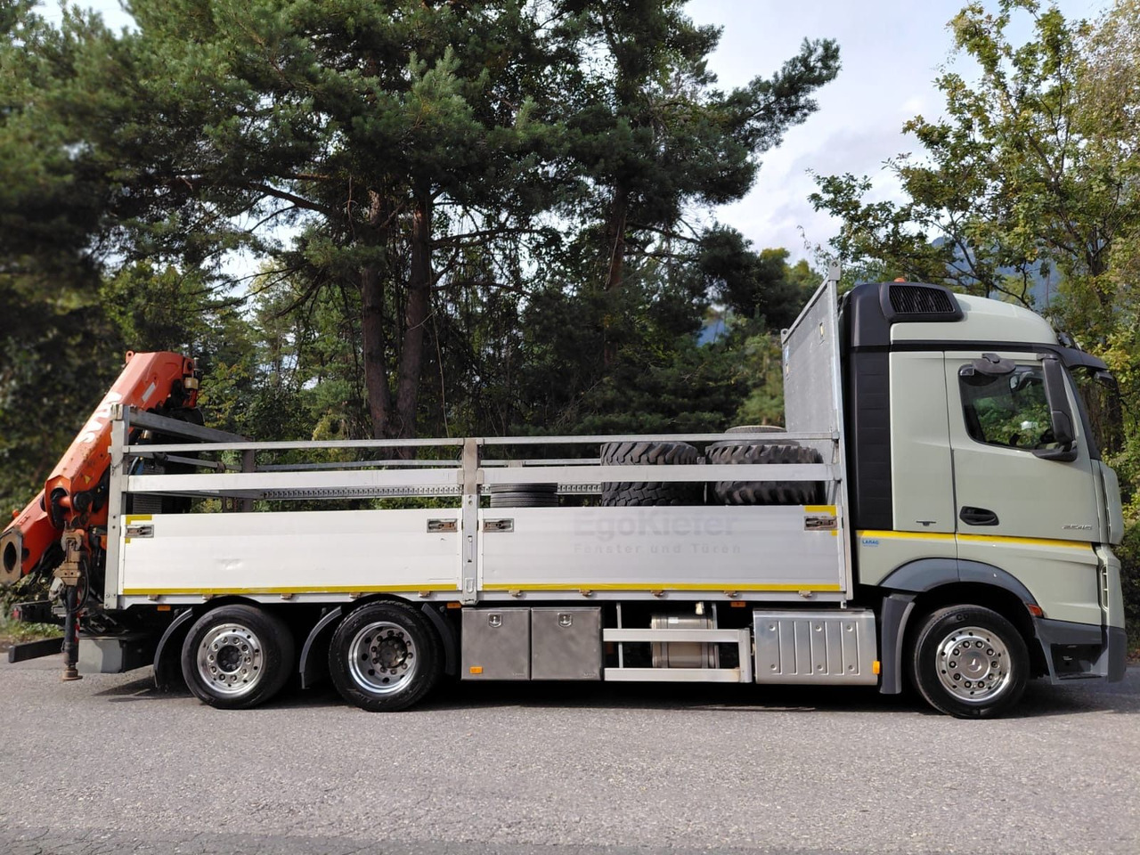 Mercedes-Benz Actros 2545 6x2, E6, Retarder, Effer 265/6S - Camion cu macara: Foto 5 Mercedes-Benz Actros 2545 6x2, E6, Retarder, Effer 265/6S - Camion cu macara: Foto 5