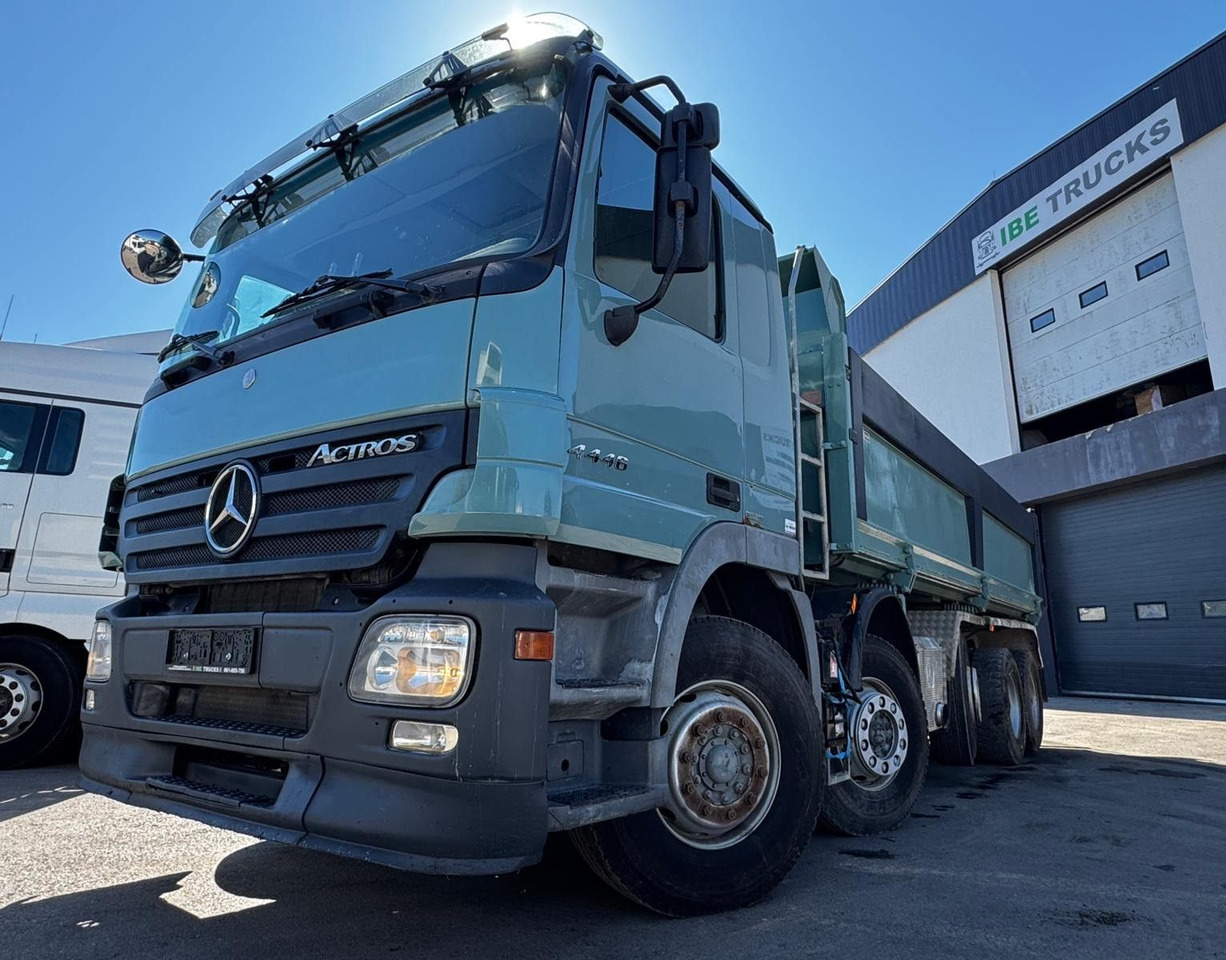 Mercedes-Benz Actros 4446 10x4, E5, MP2, EPS, Retarder - Camion basculantă: Foto 3 Mercedes-Benz Actros 4446 10x4, E5, MP2, EPS, Retarder - Camion basculantă: Foto 3