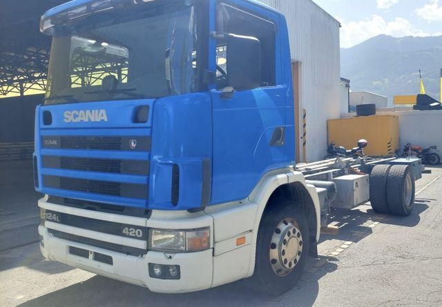 Scania R124LB 420 4x2, Euro 3 - Camion şasiu: Foto 3 Scania R124LB 420 4x2, Euro 3 - Camion şasiu: Foto 3