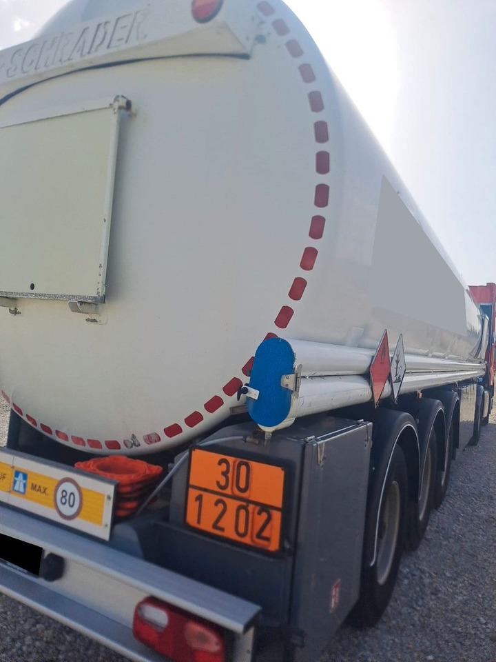 Schrader ADR, Treibstoff Diesel/Benzin, 4 Kammern, Sening Schrader ADR, Treibstoff Diesel/Benzin, 4 Kammern, Sening - Semiremorcă cisternă: Foto 1 Schrader ADR, Treibstoff Diesel/Benzin, 4 Kammern, Sening Schrader ADR, Treibstoff Diesel/Benzin, 4 Kammern, Sening - Semiremorcă cisternă: Foto 1