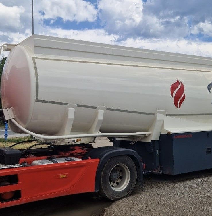 Schwarzmüller ADR, Diesel/Benzin Treibstoff, oben/unten, 3Kamm - Semiremorcă cisternă: Foto 2 Schwarzmüller ADR, Diesel/Benzin Treibstoff, oben/unten, 3Kamm - Semiremorcă cisternă: Foto 2