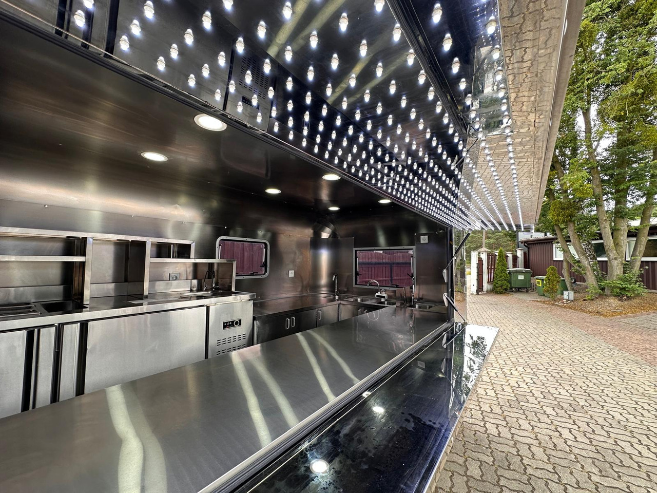 Bodex - Rulota comerciala: Foto 1 Bodex - Rulota comerciala: Foto 1