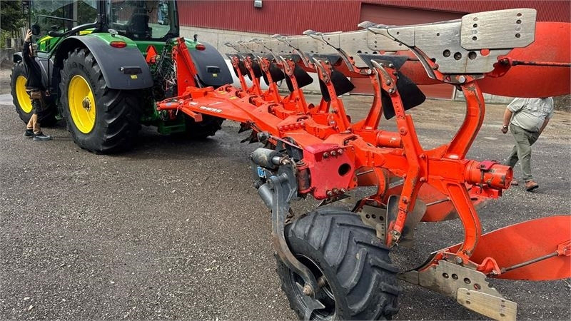 Kuhn Vari Master 183 6 Furet 183 - Plug: Foto 1 Kuhn Vari Master 183 6 Furet 183 - Plug: Foto 1