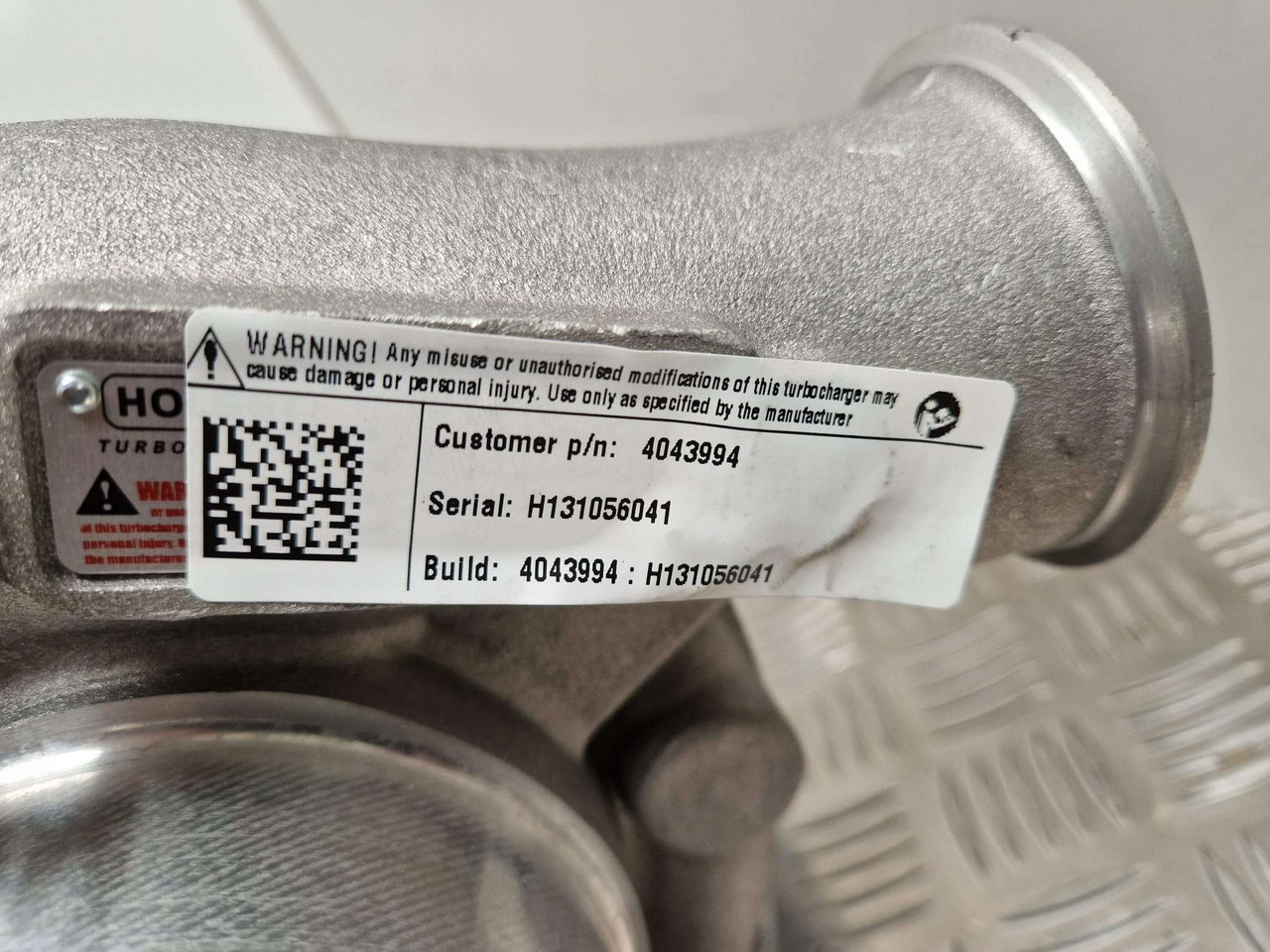 Iveco Generator Turbocharger Holset 4043994 - Motor şi piese pentru Utilaje constructii: Foto 4 Iveco Generator Turbocharger Holset 4043994 - Motor şi piese pentru Utilaje constructii: Foto 4