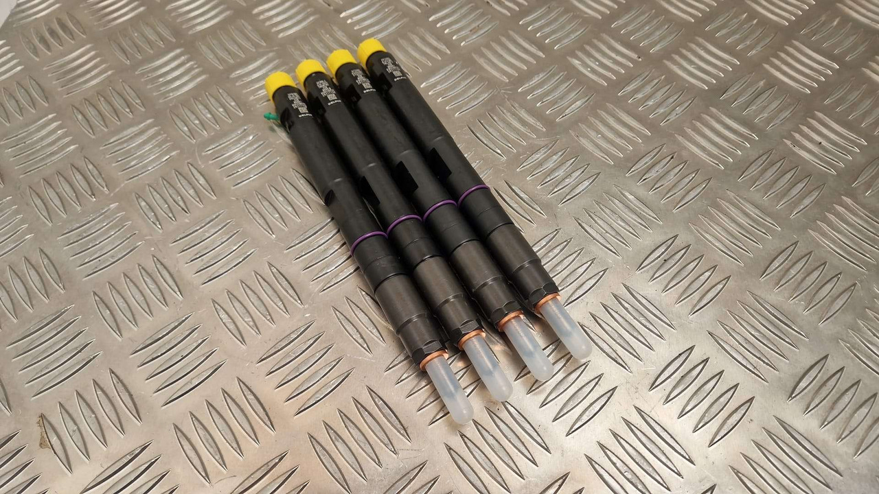 JCB 320/06828 injector set of 4 Delphi 129kw injectors - Motor şi piese pentru Utilaje constructii: Foto 1 JCB 320/06828 injector set of 4 Delphi 129kw injectors - Motor şi piese pentru Utilaje constructii: Foto 1