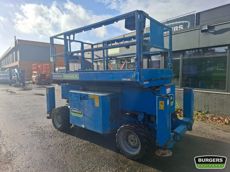 Genie GS-3369 RT - Platforma foarfeca: Foto 4 Genie GS-3369 RT - Platforma foarfeca: Foto 4