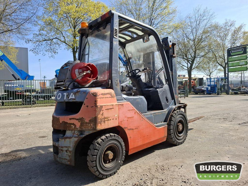 Toyota 02-8FGF20 - Stivuitor GPL: Foto 3 Toyota 02-8FGF20 - Stivuitor GPL: Foto 3