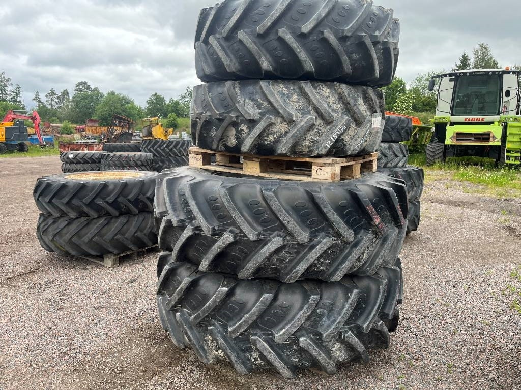 Agrimax 650/65-38 420/85-28 till Case MX 135 - Anvelopă pentru Utilaje agricole: Foto 1 Agrimax 650/65-38 420/85-28 till Case MX 135 - Anvelopă pentru Utilaje agricole: Foto 1