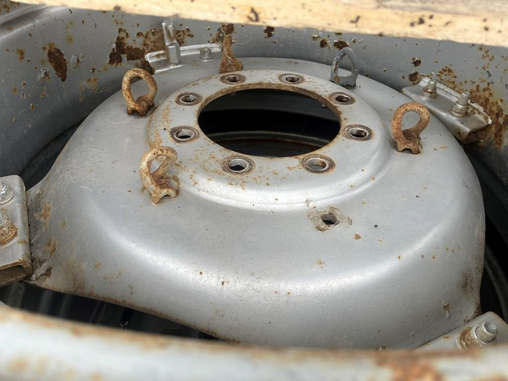 Agrimax 650/65-38 420/85-28 till Case MX 135 - Anvelopă pentru Utilaje agricole: Foto 5 Agrimax 650/65-38 420/85-28 till Case MX 135 - Anvelopă pentru Utilaje agricole: Foto 5