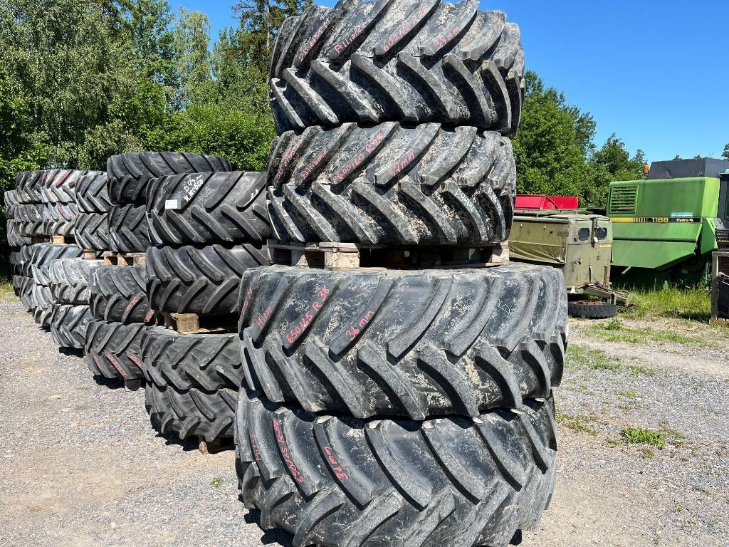 Alliance 650/65R38 600/60R28 till JD 6155 M - Anvelopă pentru Utilaje agricole: Foto 1 Alliance 650/65R38 600/60R28 till JD 6155 M - Anvelopă pentru Utilaje agricole: Foto 1