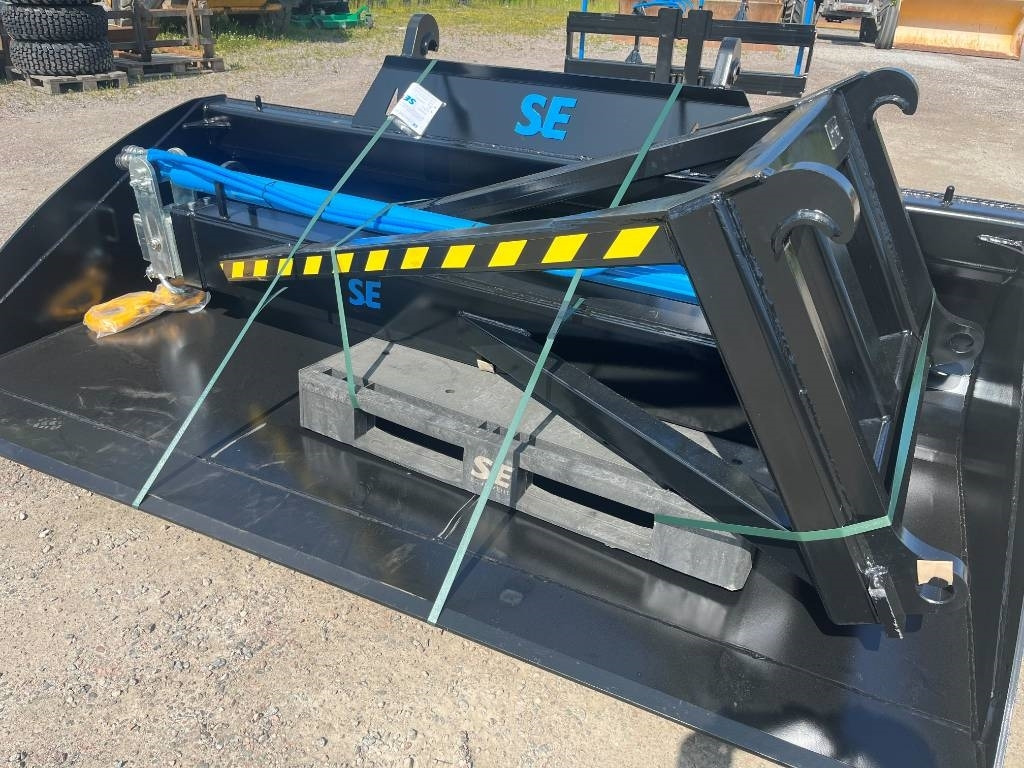 Hydraulisk Kranarm Volvo Stora Bm - Ataşament pentru Utilaje constructii: Foto 1 Hydraulisk Kranarm Volvo Stora Bm - Ataşament pentru Utilaje constructii: Foto 1