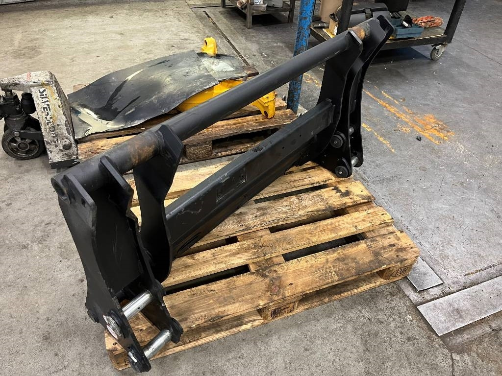 Redskapsfäste Stora Volvo fästet till Quicke Q8 , - Ataşament pentru Utilaje agricole: Foto 2 Redskapsfäste Stora Volvo fästet till Quicke Q8 , - Ataşament pentru Utilaje agricole: Foto 2