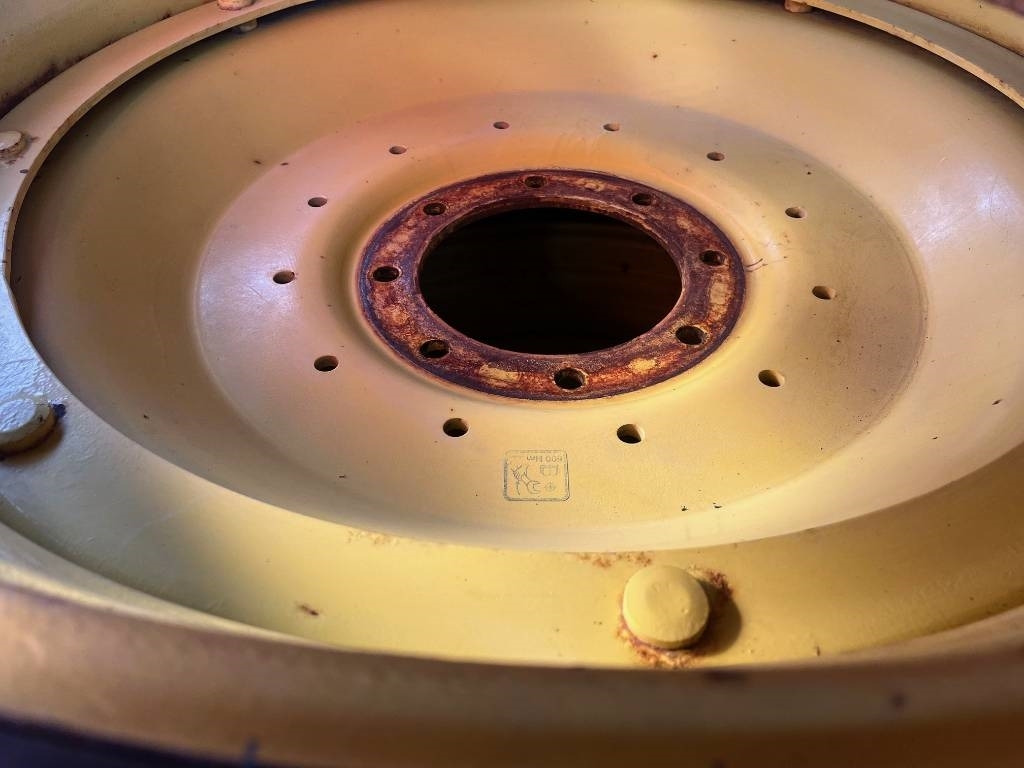 BKT 540/80-38 Ridemax till John Deere 6630 - Anvelopă pentru Utilaje agricole: Foto 5 BKT 540/80-38 Ridemax till John Deere 6630 - Anvelopă pentru Utilaje agricole: Foto 5