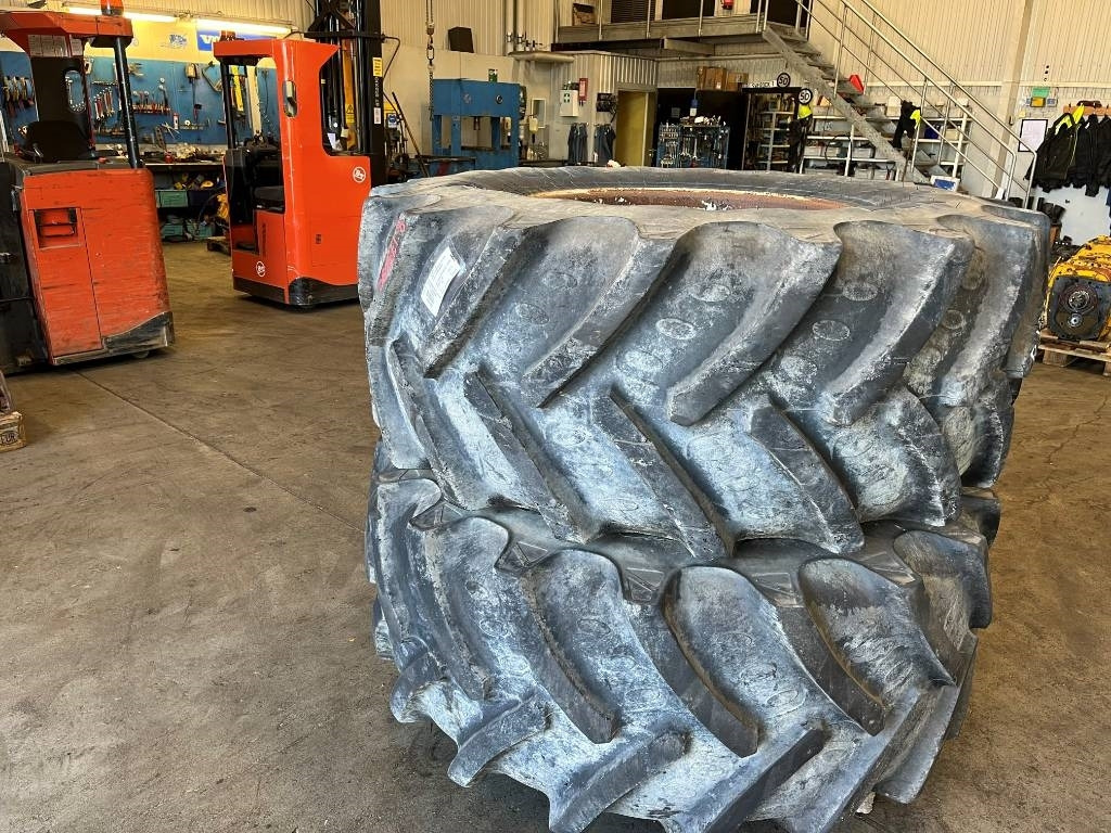BKT 600/70R30 till Case Magnum 310 - Anvelopă pentru Utilaje agricole: Foto 1 BKT 600/70R30 till Case Magnum 310 - Anvelopă pentru Utilaje agricole: Foto 1