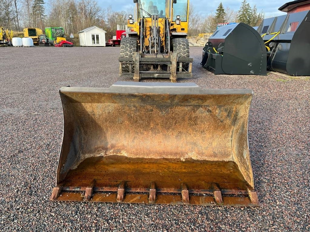 Grusskopa / Jordskopa Bucket Volvo L25 L20 - Cupă pentru Utilaje constructii: Foto 2 Grusskopa / Jordskopa Bucket Volvo L25 L20 - Cupă pentru Utilaje constructii: Foto 2