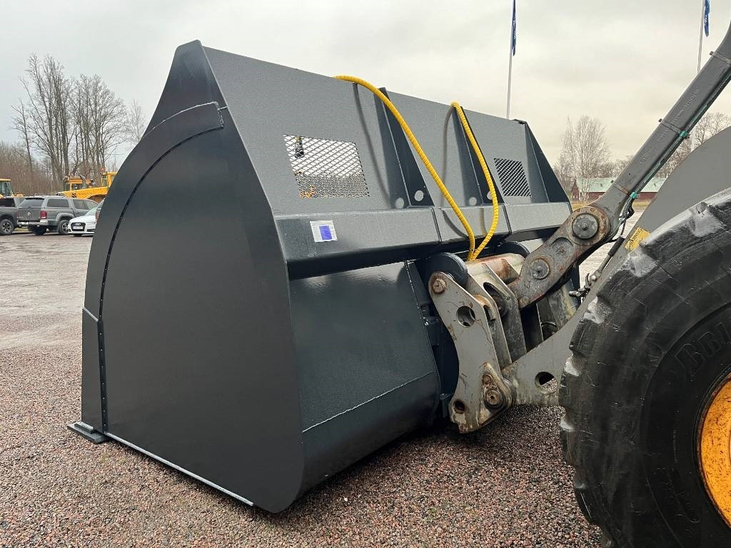 Högtippande skopa 15 m3 High tip bucket - Cupă pentru Utilaje constructii: Foto 3 Högtippande skopa 15 m3 High tip bucket - Cupă pentru Utilaje constructii: Foto 3