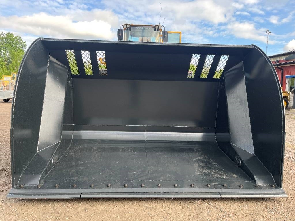 Högtippskopa / Hightip bucket 10 m3 Volvo L150 L18 - Cupă pentru Utilaje constructii: Foto 3 Högtippskopa / Hightip bucket 10 m3 Volvo L150 L18 - Cupă pentru Utilaje constructii: Foto 3