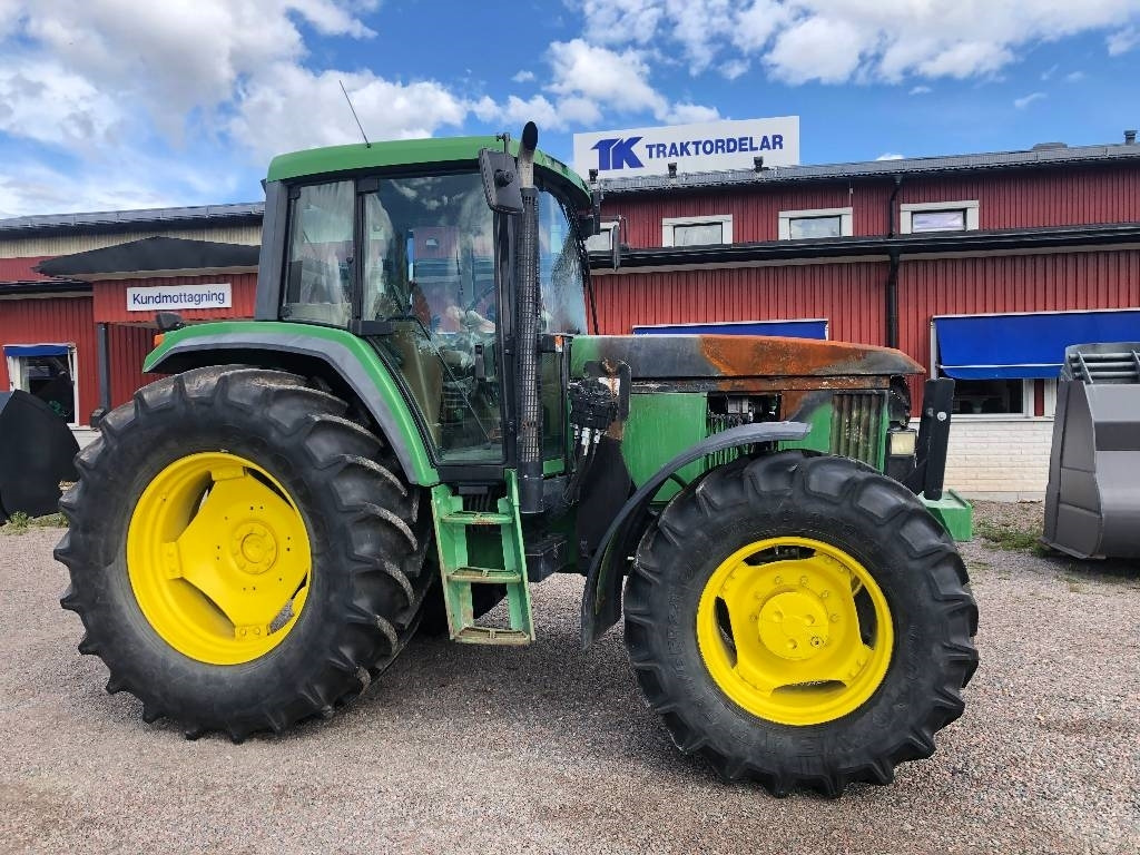 John Deere 6900 Dismantled: only spare parts - Tractor agricol: Foto 1 John Deere 6900 Dismantled: only spare parts - Tractor agricol: Foto 1